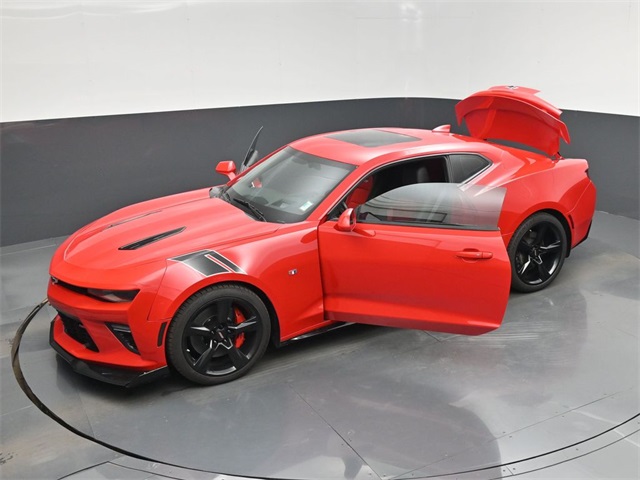 Vehicle image 4 of 47
