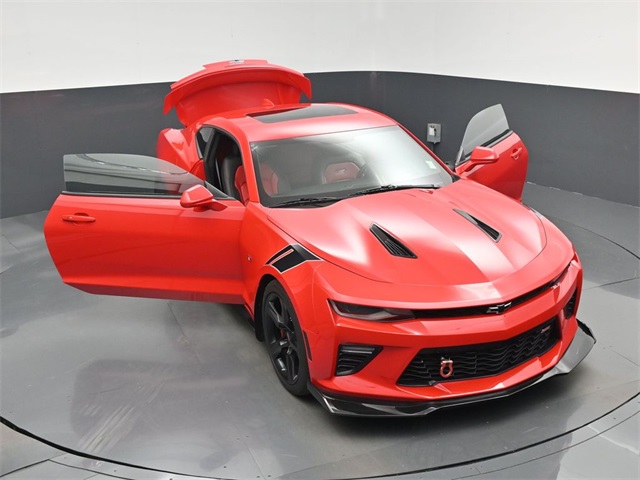Vehicle image 6 of 47