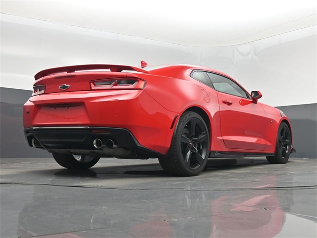 Vehicle image 21 of 47