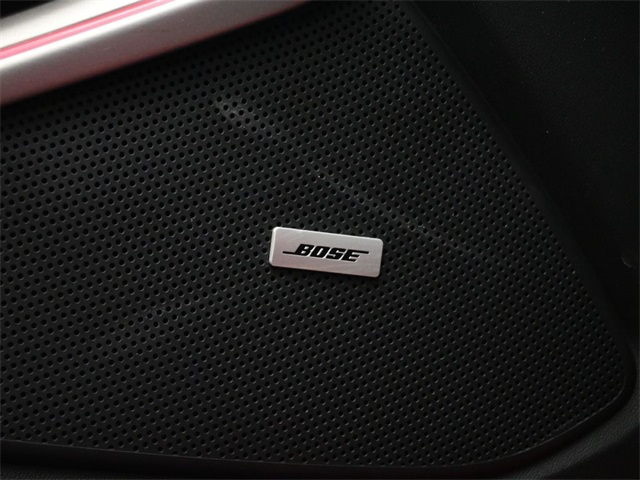 Vehicle image 41 of 47