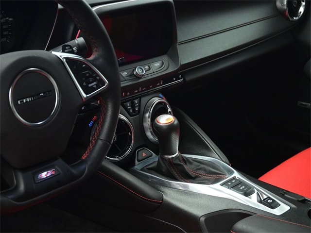 Vehicle image 40 of 47