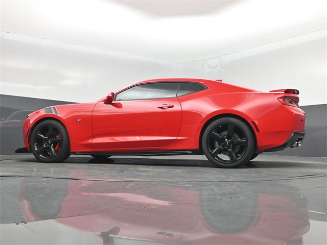 Vehicle image 25 of 47
