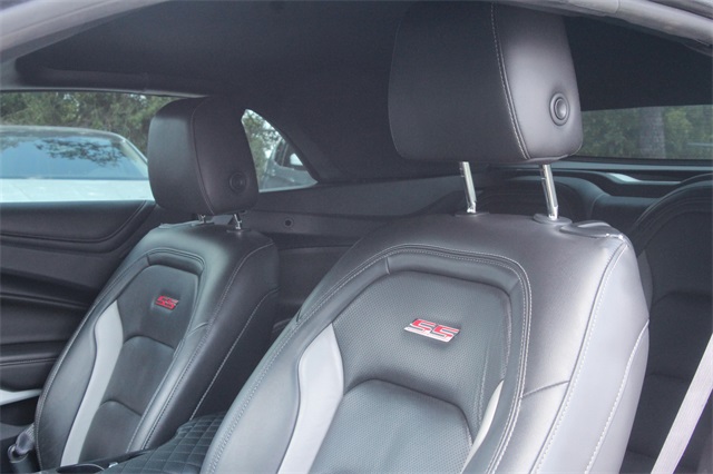Vehicle image 9 of 18