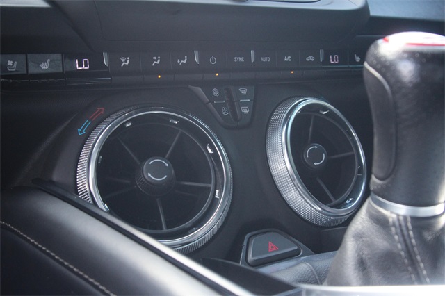 Vehicle image 16 of 18