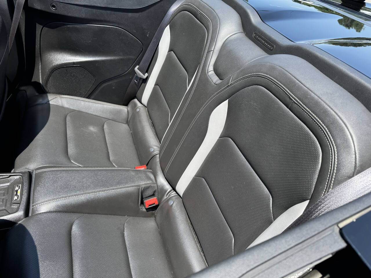 Vehicle image 19 of 26