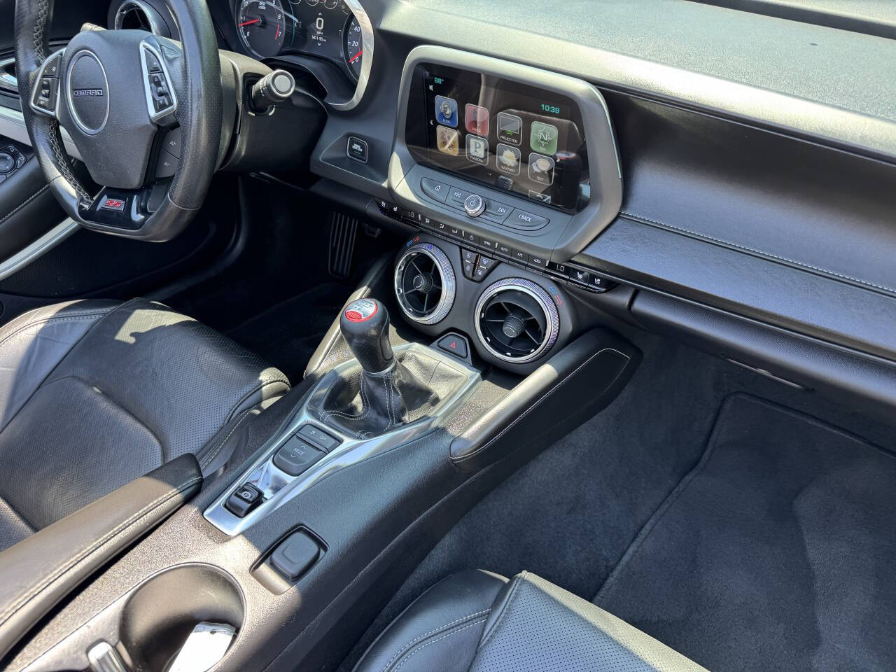 Vehicle image 25 of 26