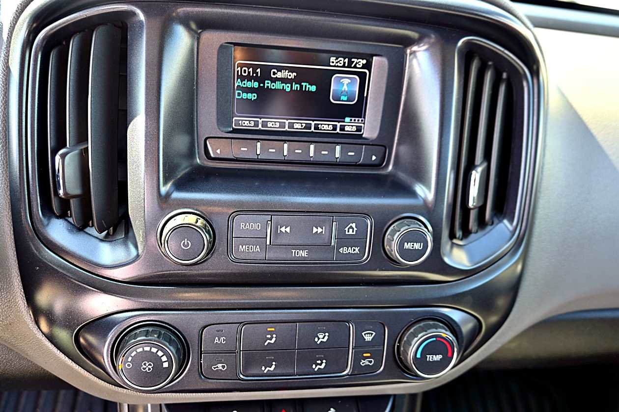 2016 Chevrolet Colorado Work Truck Image 11 of 22