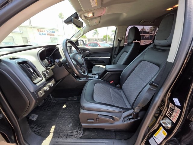 Vehicle image 19 of 44