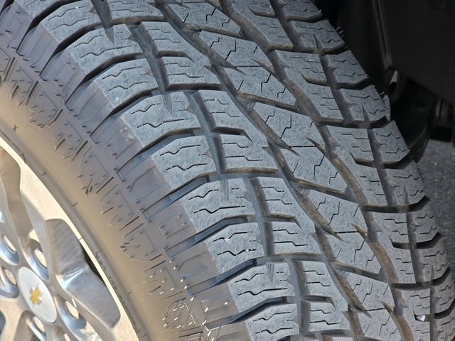 Vehicle image 9 of 44