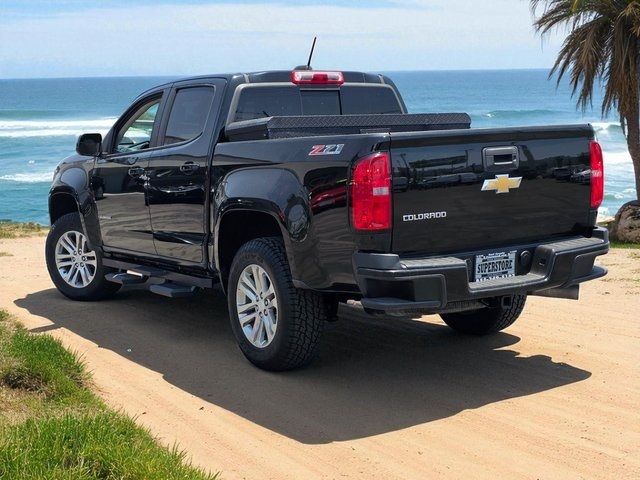 Vehicle image 7 of 44
