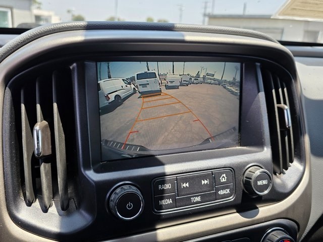 Vehicle image 27 of 44