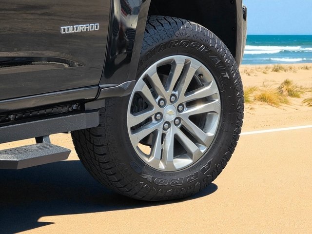Vehicle image 8 of 44