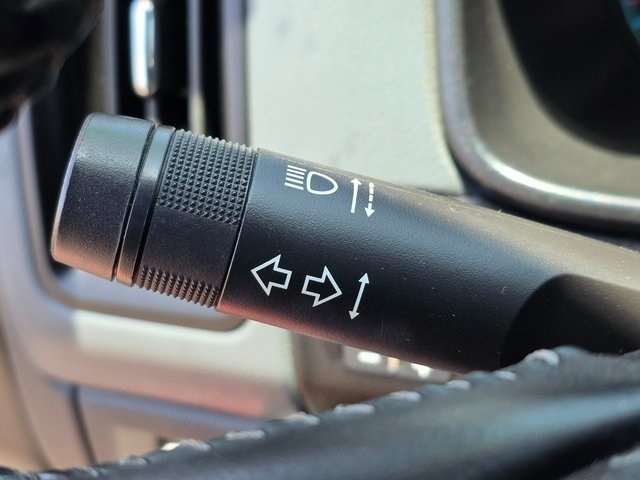 Vehicle image 35 of 44
