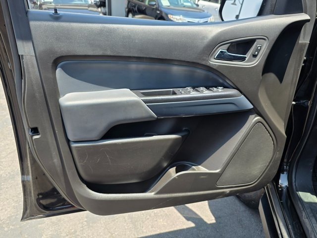 Vehicle image 31 of 44