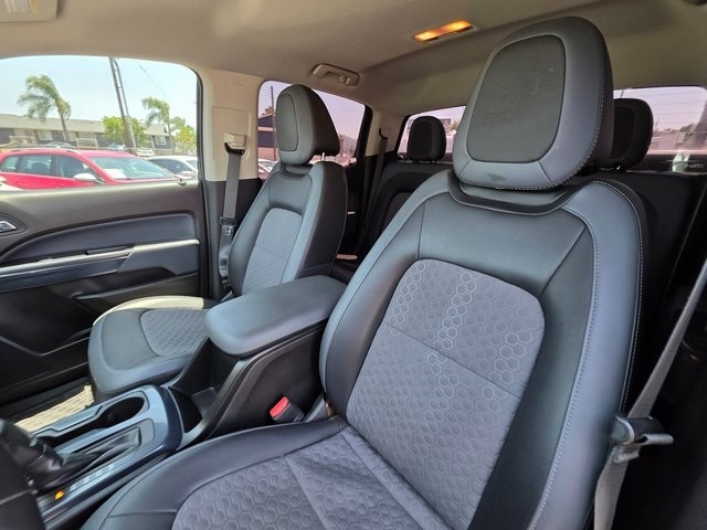 Vehicle image 14 of 44
