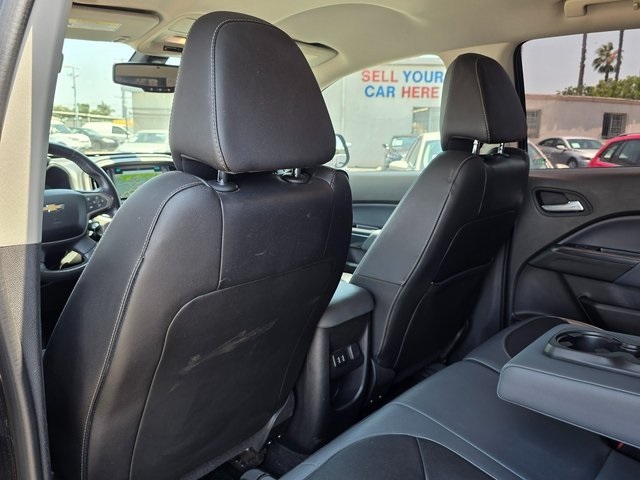 Vehicle image 18 of 44