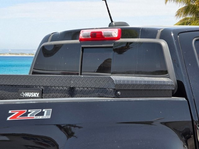Vehicle image 11 of 44