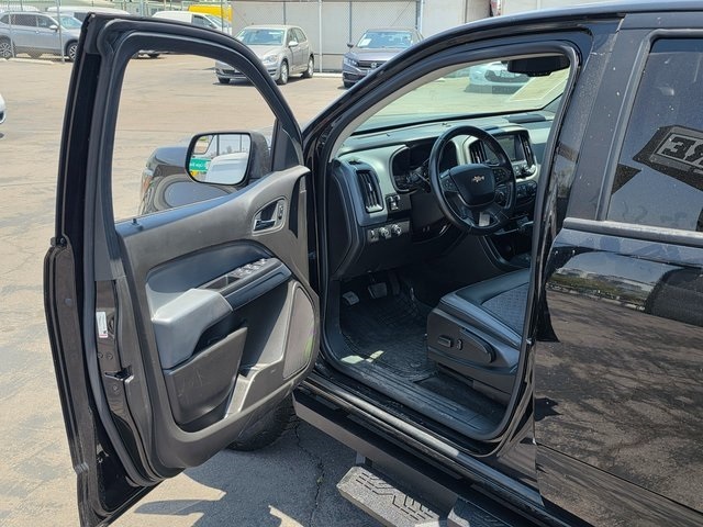 Vehicle image 22 of 44