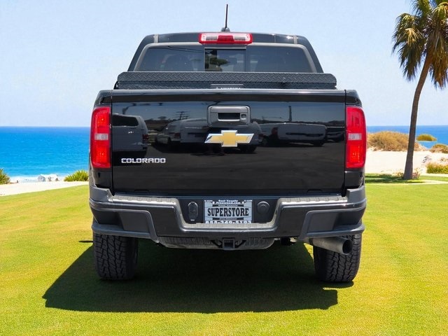 Vehicle image 6 of 44