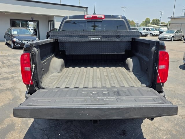 Vehicle image 10 of 44