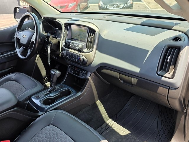Vehicle image 20 of 44