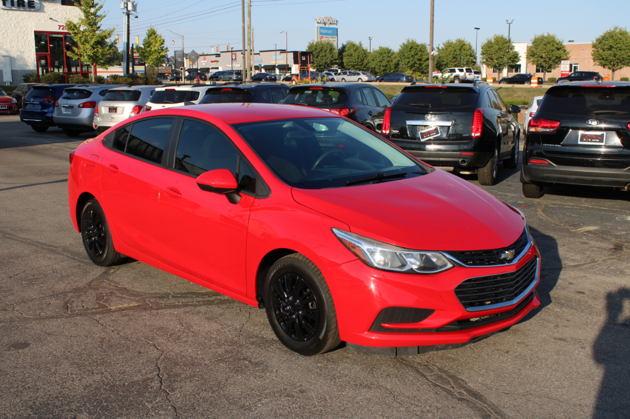 2016 Chevrolet Cruze LS Image 4 of 26