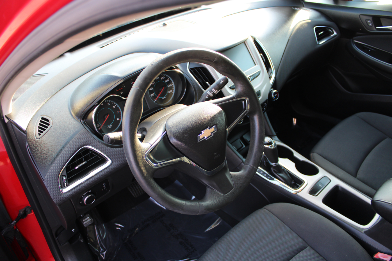 2016 Chevrolet Cruze LS Image 15 of 26