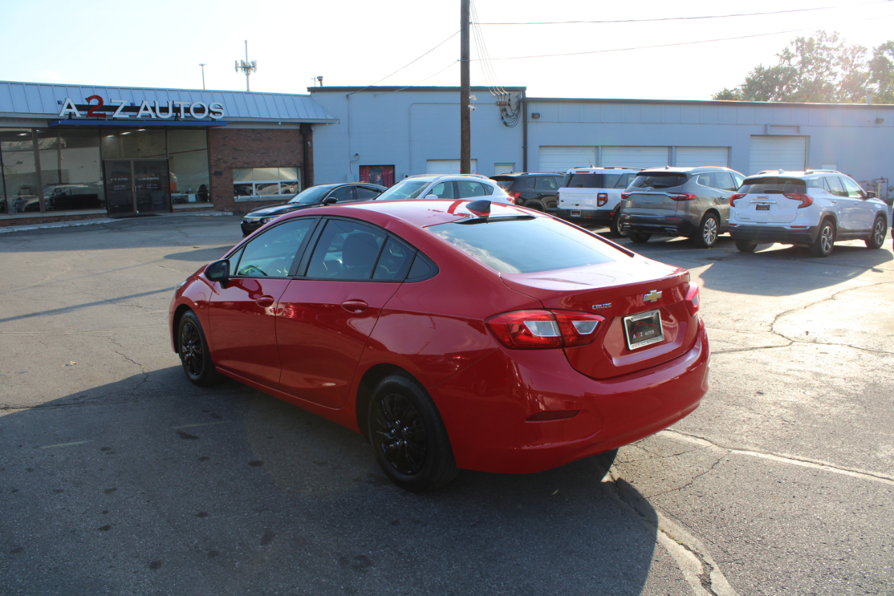 2016 Chevrolet Cruze LS Image 8 of 26