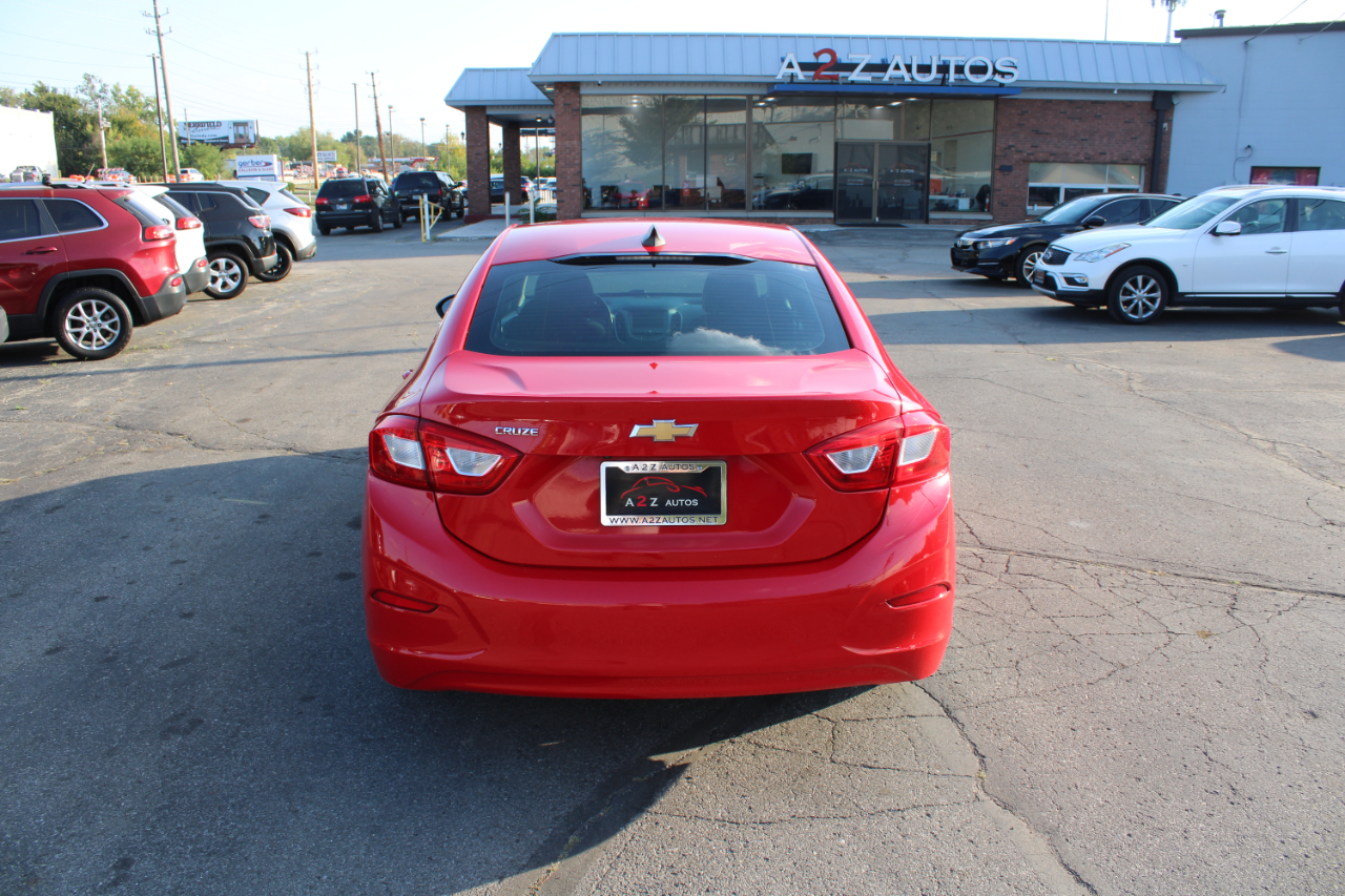 2016 Chevrolet Cruze LS Image 7 of 26