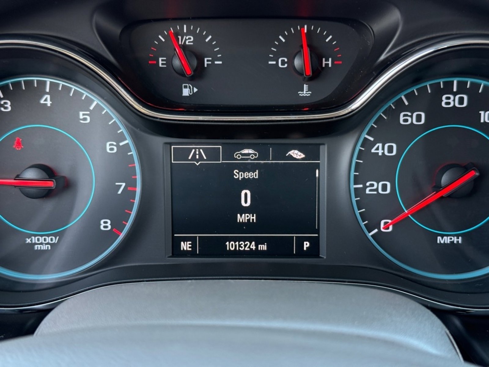 2016 Chevrolet Cruze LS Image 26 of 39