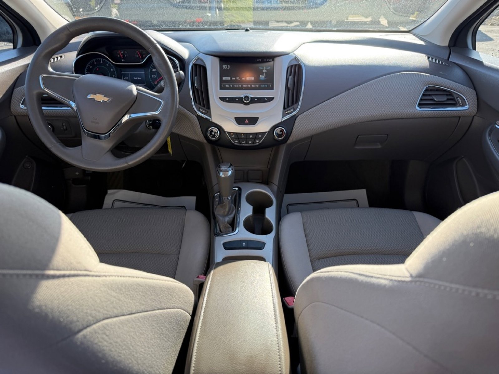 2016 Chevrolet Cruze LS Image 24 of 39