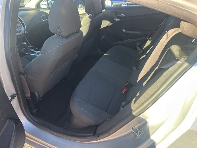 2016 Chevrolet Cruze LT Image 11 of 24