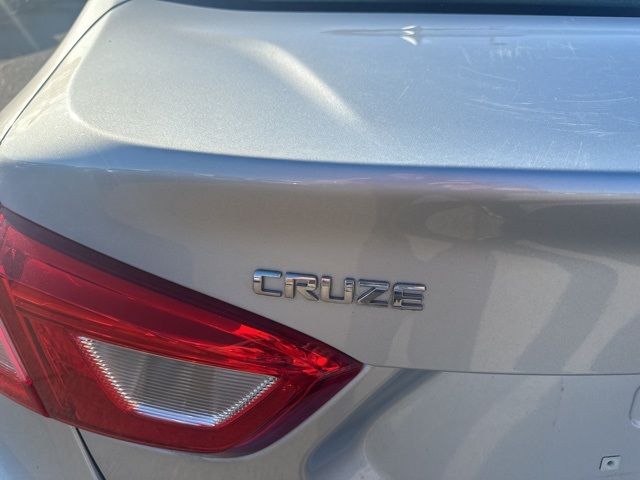 2016 Chevrolet Cruze LT Image 22 of 24