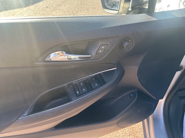 2016 Chevrolet Cruze LT Image 18 of 24