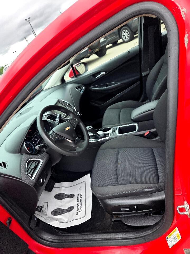 2016 Chevrolet Cruze LT Image 11 of 28