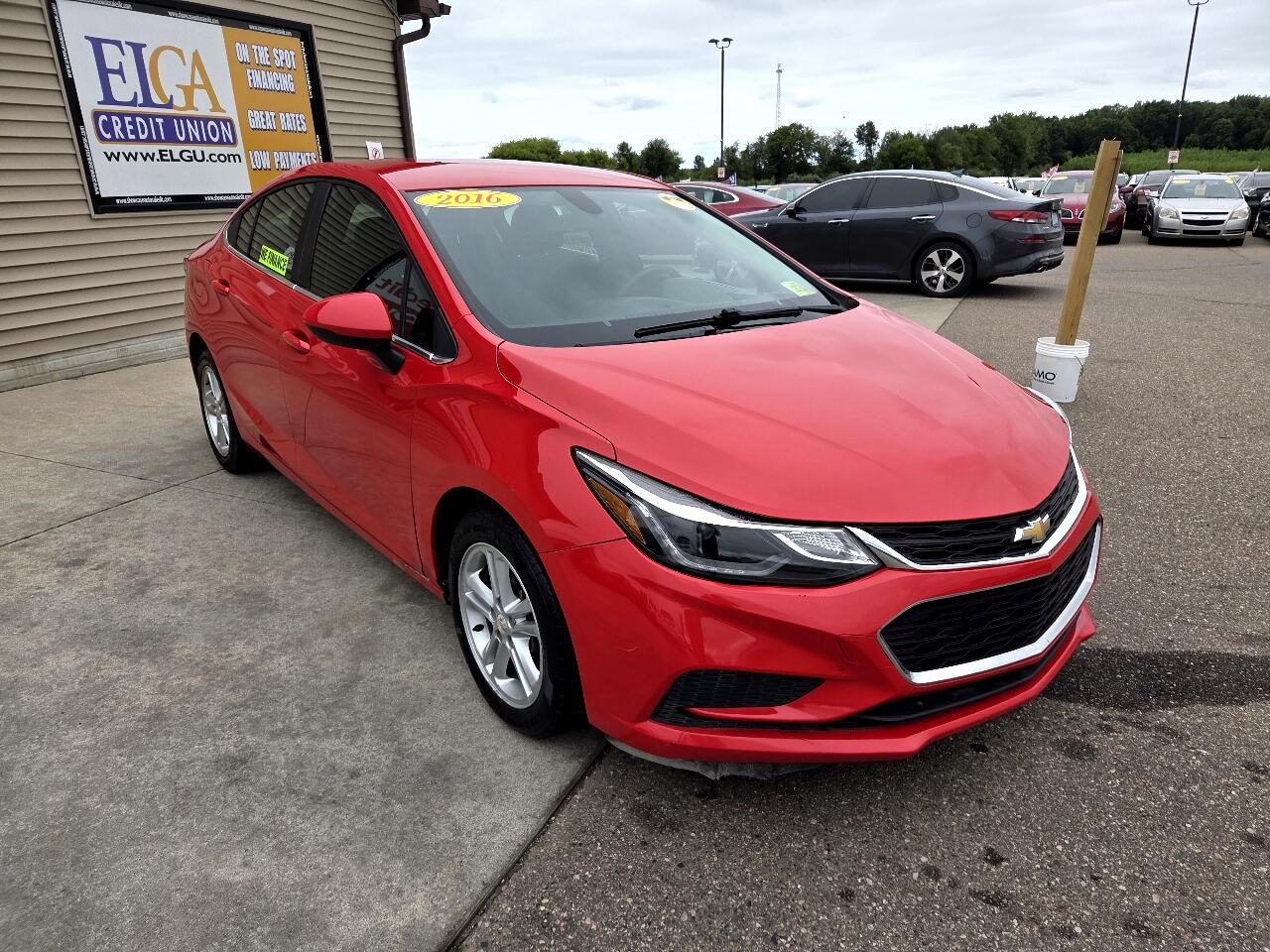 2016 Chevrolet Cruze LT Image 3 of 28