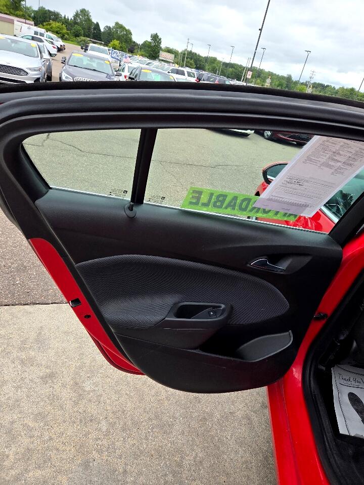 2016 Chevrolet Cruze LT Image 26 of 28