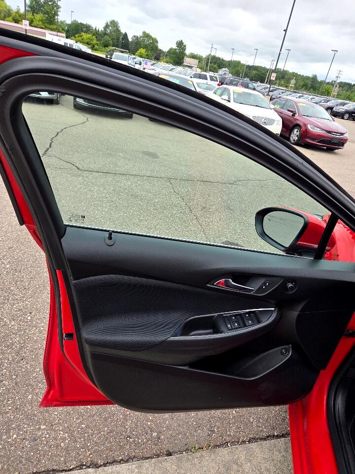 2016 Chevrolet Cruze LT Image 27 of 28