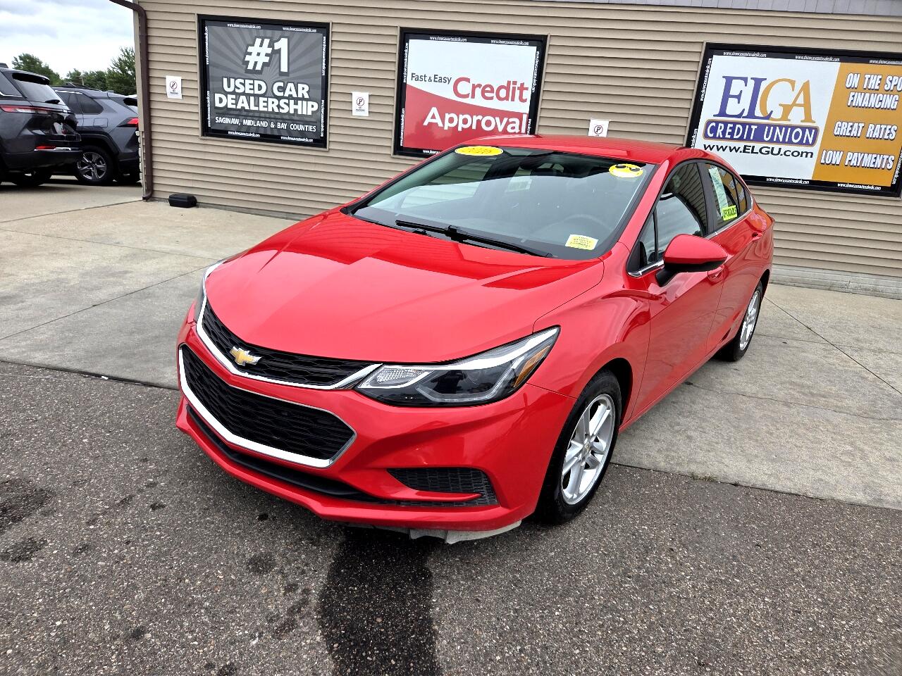 2016 Chevrolet Cruze LT Image 1 of 28