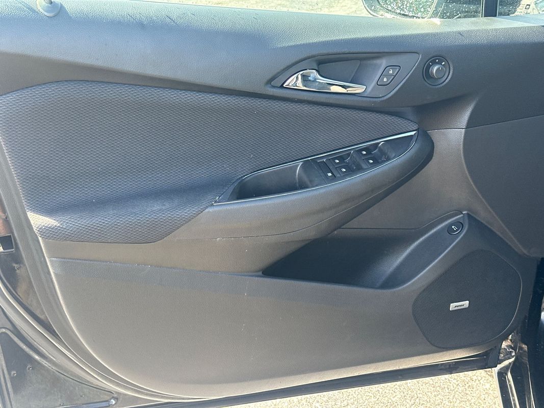 2016 Chevrolet Cruze LT Image 17 of 21