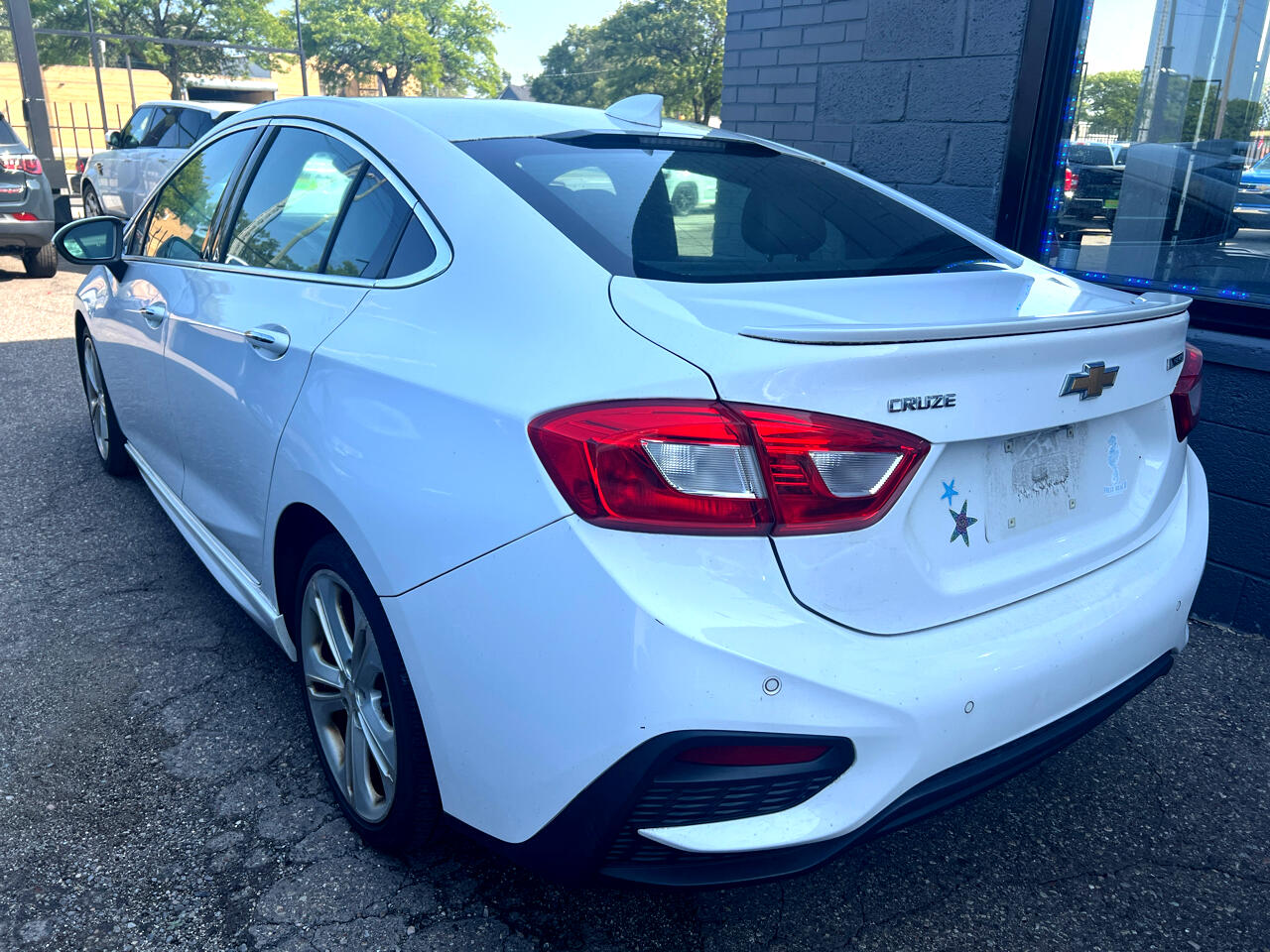 2016 Chevrolet Cruze Premier Image 3 of 8