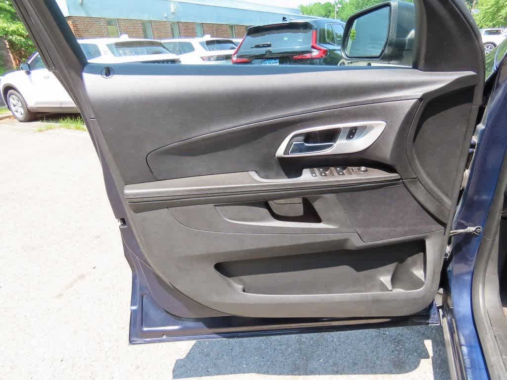 Vehicle image 16 of 26