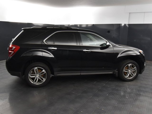 Vehicle image 10 of 40
