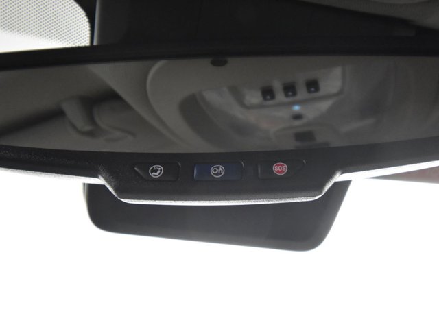 Vehicle image 36 of 40