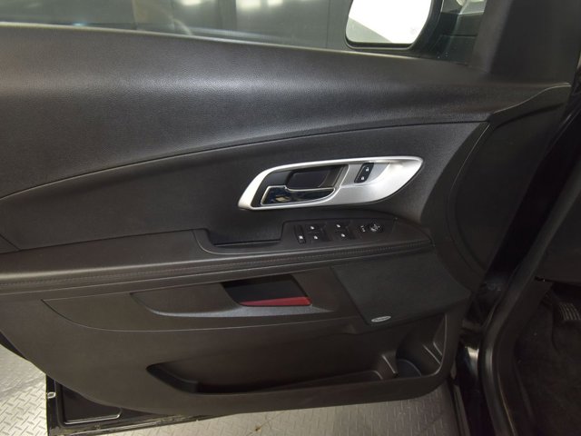 Vehicle image 26 of 40