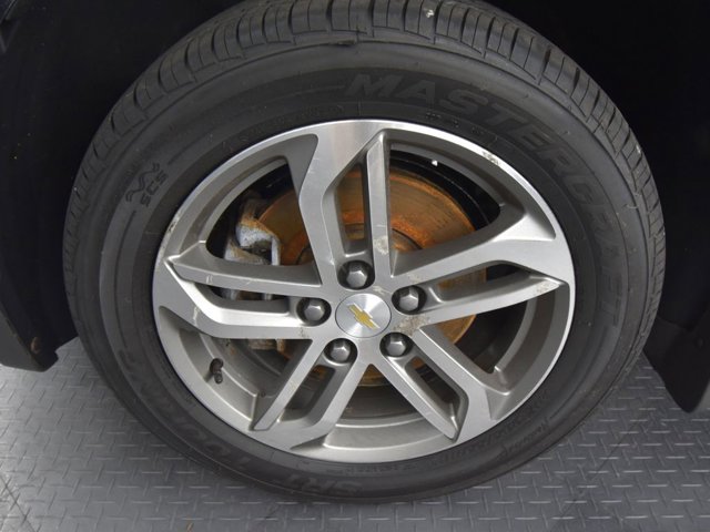 Vehicle image 17 of 40