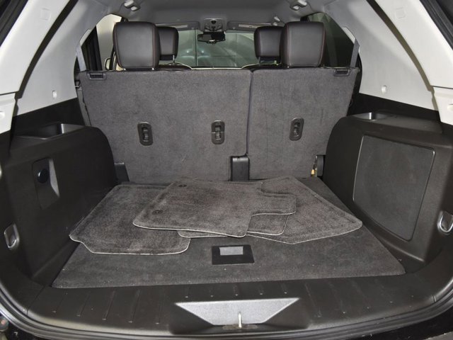 Vehicle image 18 of 40