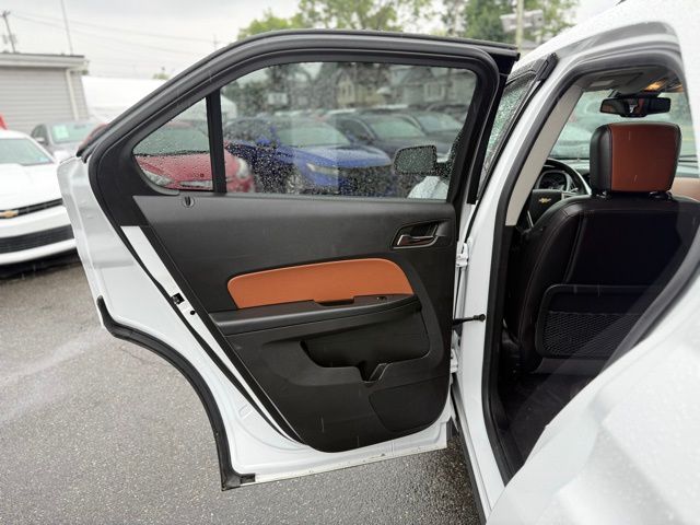 Vehicle image 18 of 46