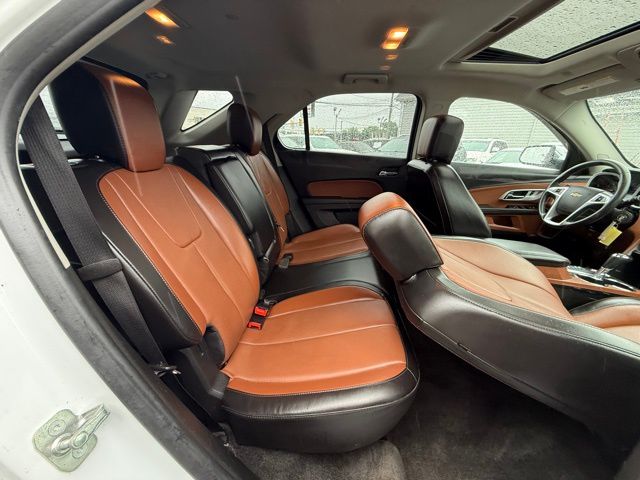 Vehicle image 22 of 46