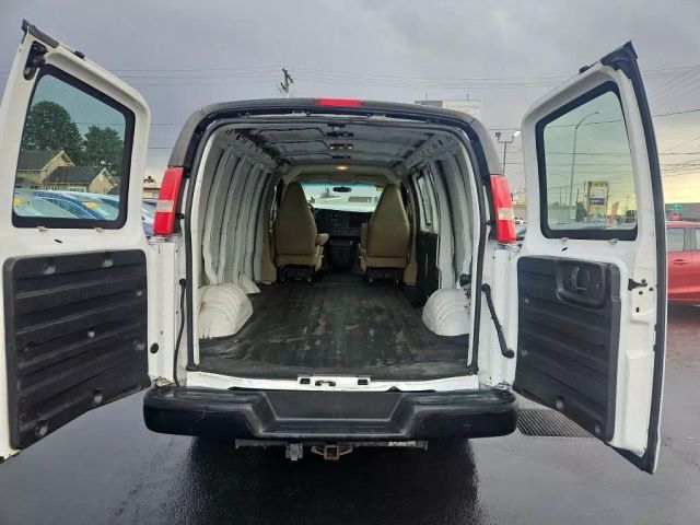 Vehicle image 13 of 20
